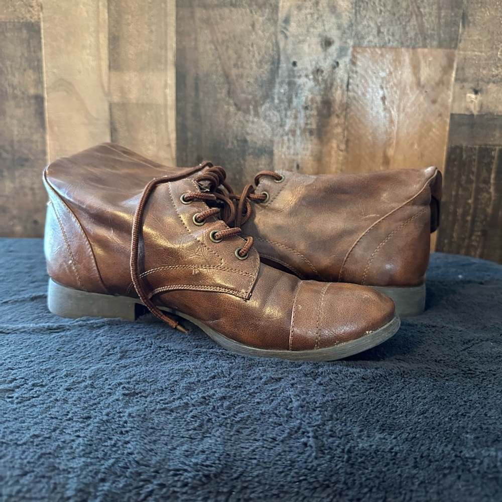 Brash combat boots